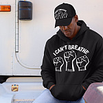 i-can't-breathe-black-lives-matter-hands-up-hat-pullover-hoodie-mockup-of-a-man-with-a-trucker-hat
