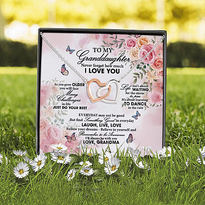 Grandma To My Granddaughter Never Forget How Much I Love You Interlocking Hearts Pendant Necklace
