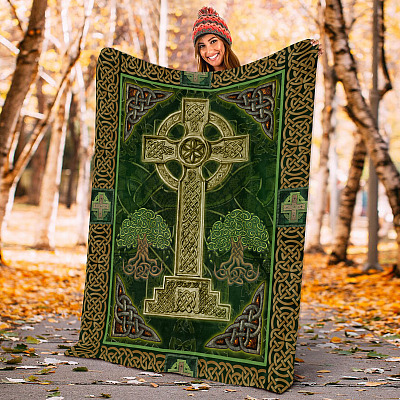 Alternative view of Green Irish Celtics Cross Mink Blanket - Irish Trinity Knot Tree Of Life Woven Blanket