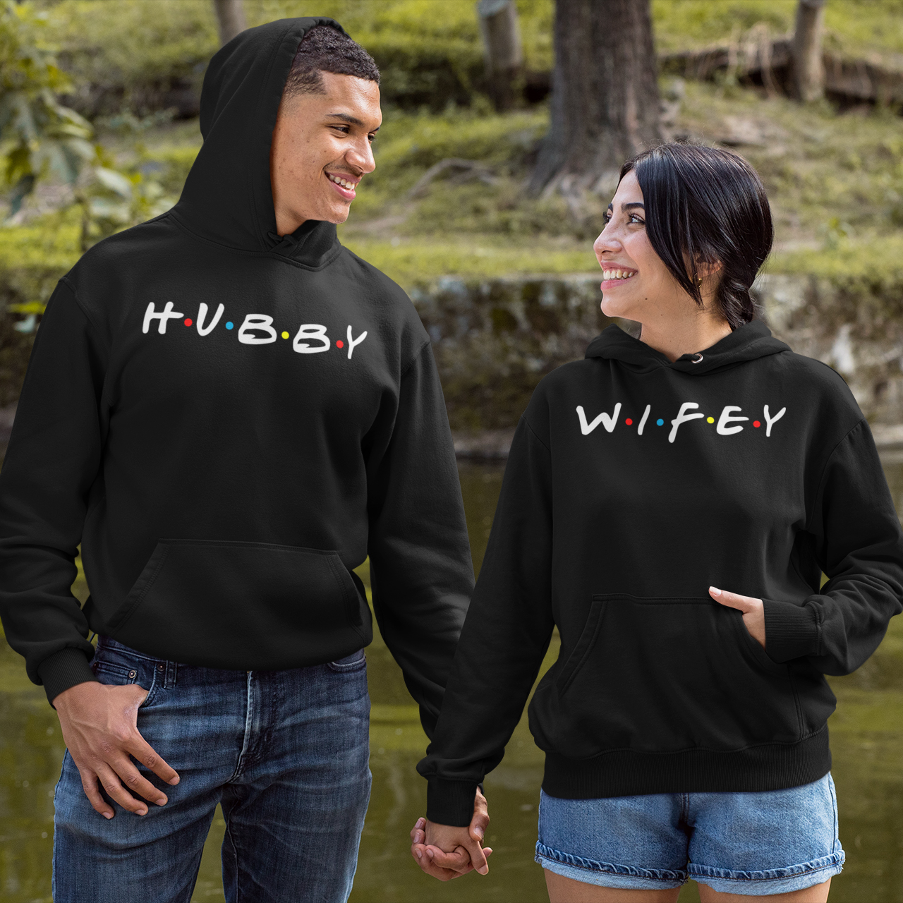 pullover-hoodie-mockup-of-a-smiling-couple-holding-hands-30536