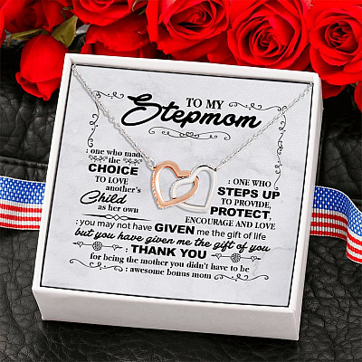Stepmom One Who Made The Choice To Love Interlocking Hearts Pendant Necklace