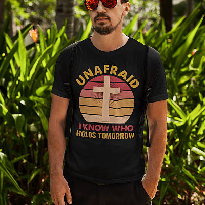 Alternative view of Unafraid I Know Who Holds Tomorrow Vintage Retro T-Shirt