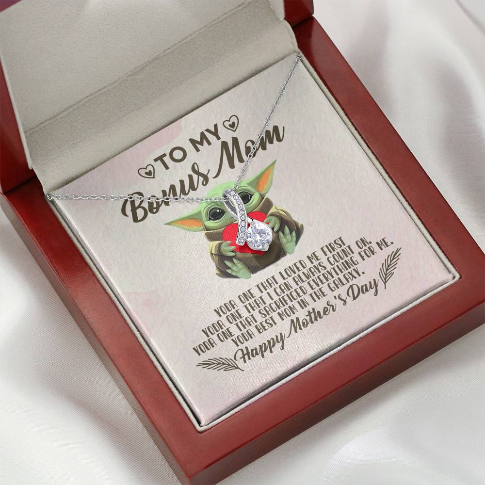 To My Bonus Mom Yoda the One That Loves Me First Happy Mother's Day Alluring Beauty Necklace