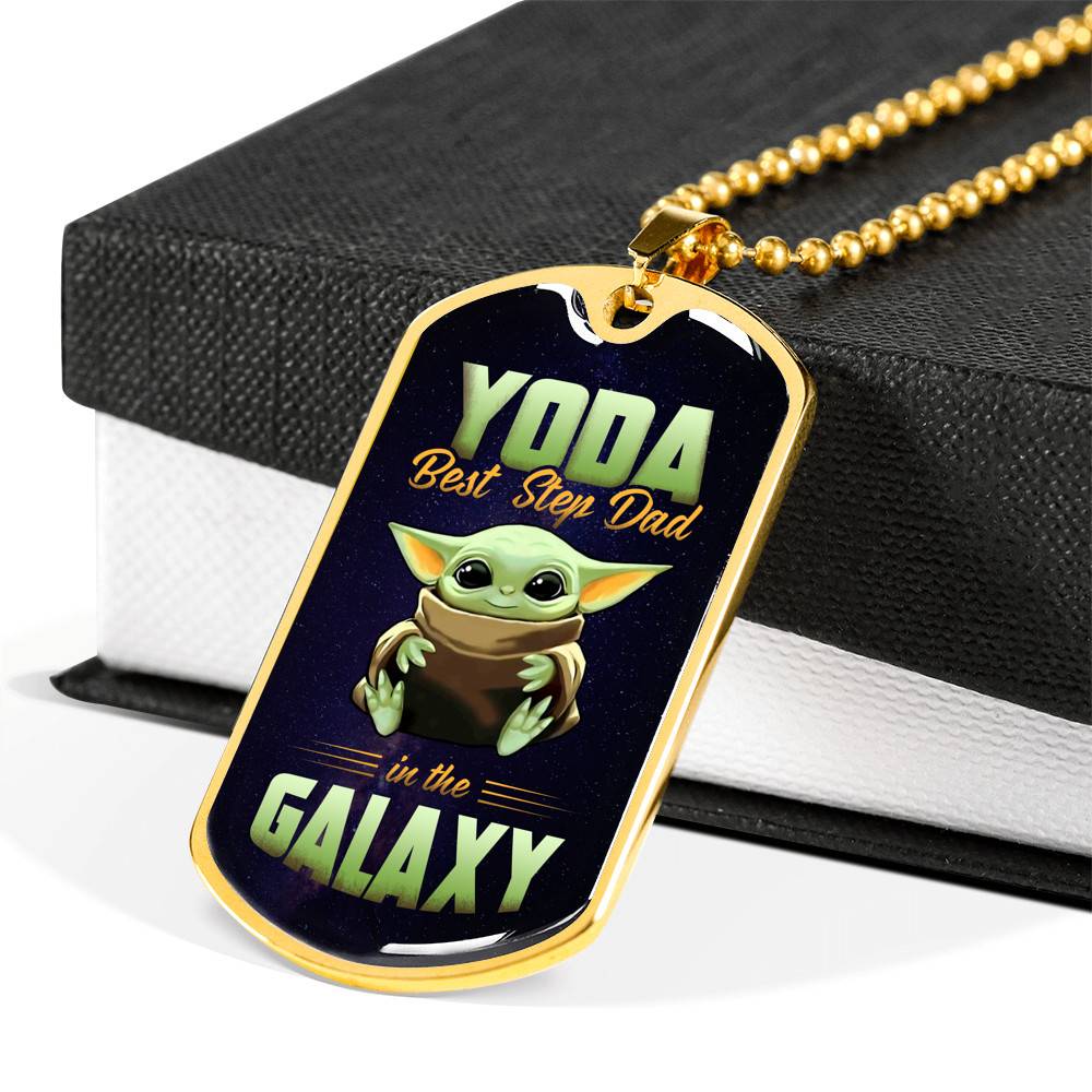 Funny Green Baby Alien You Da Best Step Dad in the Galaxy Father's Day Dog Tag Pendant Necklace