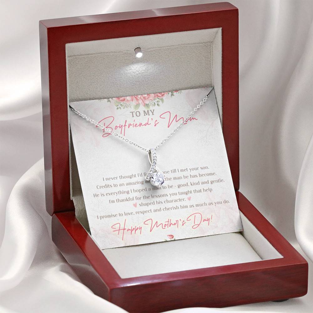 To My Boyfriend's Mom I Never Thought I'd Find The One Till I Met Your Son Alluring Beauty Necklace