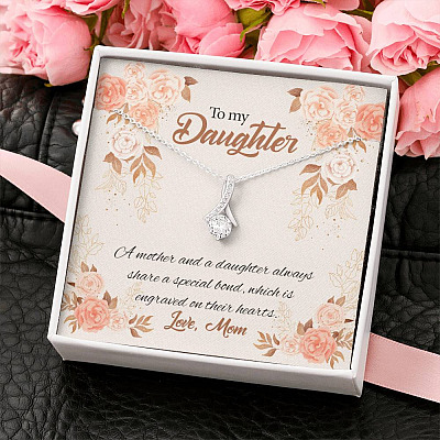 Mom to My Daughter a Mother and A Daughter Always Share a Special Bond Alluring Beauty Necklace