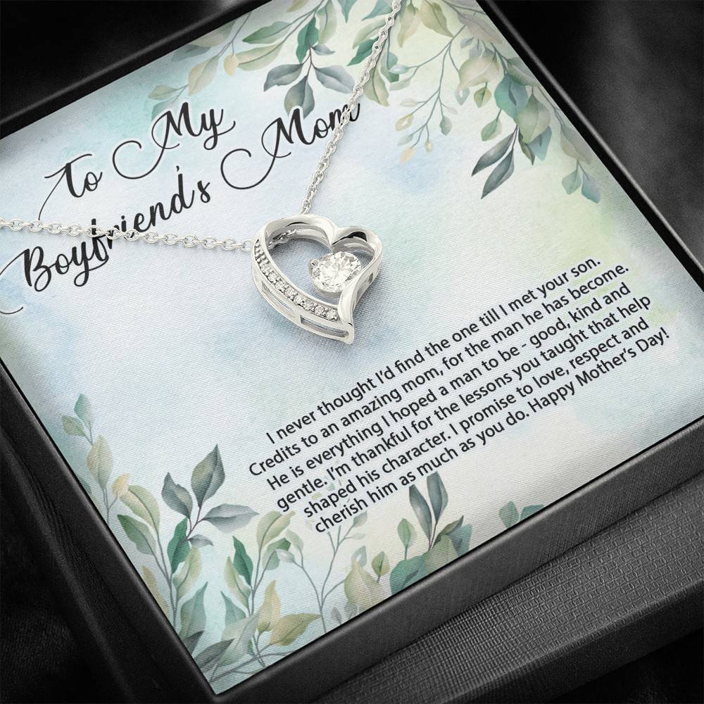 To My Boyfriend's Mom I Never Thought I'd Find the One Till I Met Your Son Forever Love Pendant Necklace