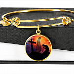 Men Kneeling Before Jesus Cross Christian Circle Pendant Necklace - Bangle