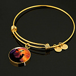 Women Kneeling Before Jesus Cross Christian Circle Necklace - Bangle