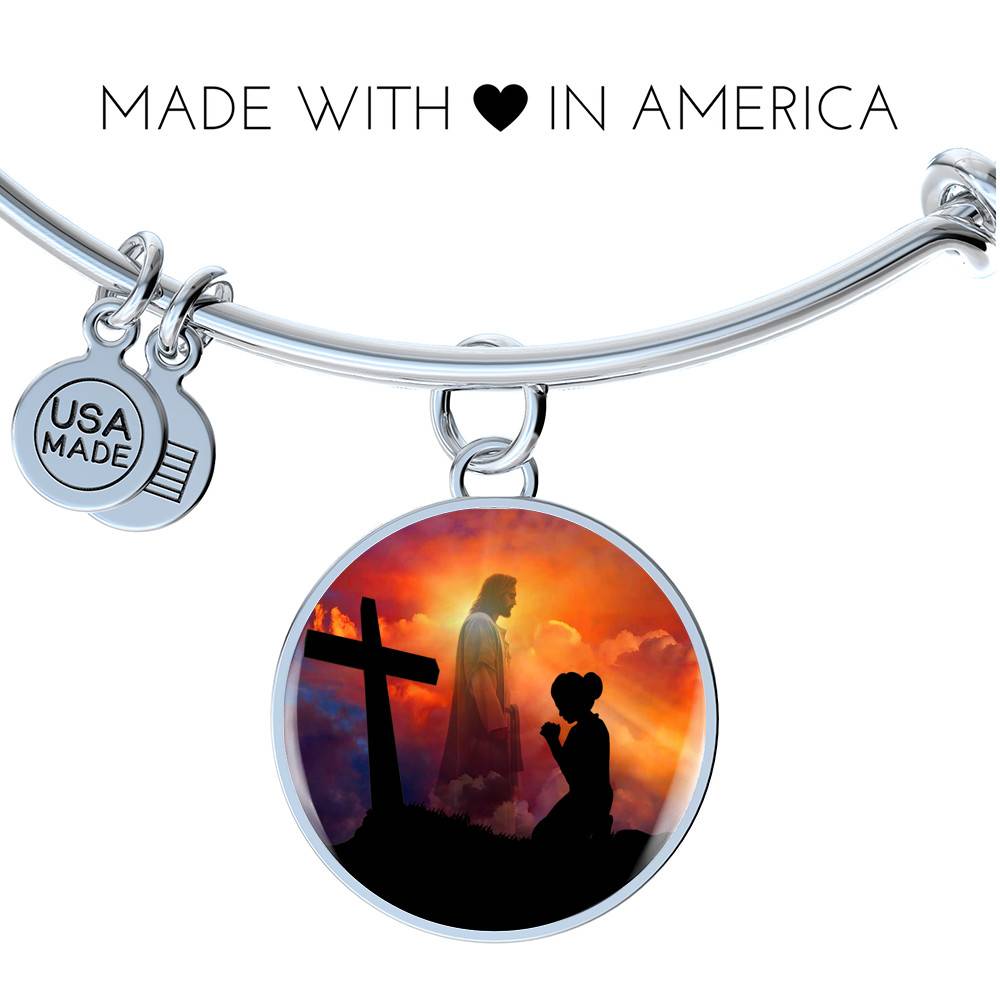 Women Kneeling Before Jesus Cross Christian Circle Necklace - Bangle