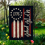 2. We The People America Old Flag (4) Garden Flag Mockup 5