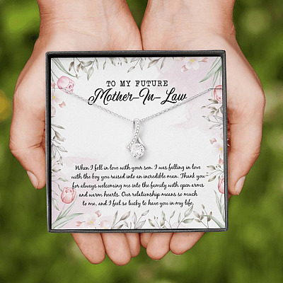 To My Future Mother In Law I Feel So Lucky To Have You In My Life Alluring Beauty Pendant Necklace