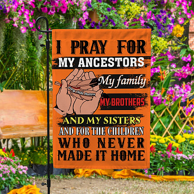 Garden Flag (11.5" x 17.5")