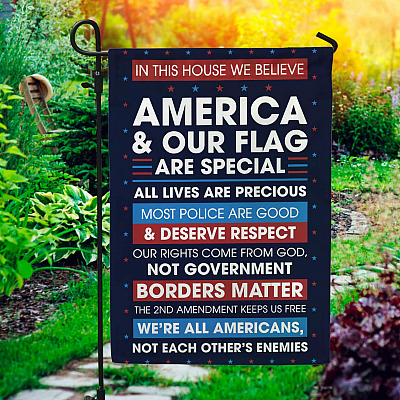 Garden Flag (11.5" x 17.5")