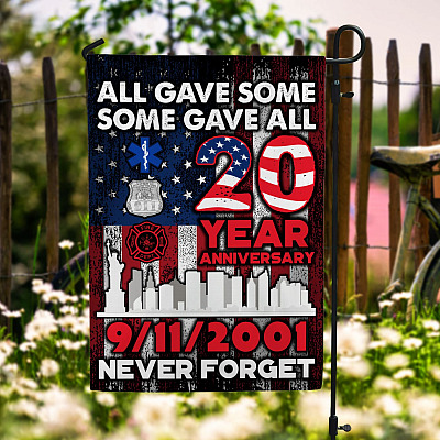 Garden Flag (11.5" x 17.5")