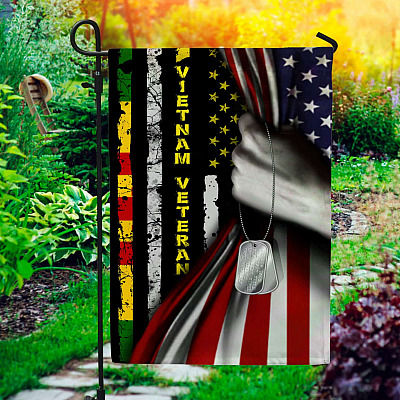 Garden Flag (11.5" x 17.5")