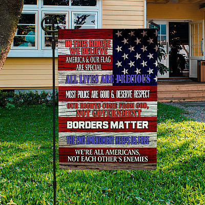 Garden Flag (11.5" x 17.5")