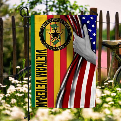 Garden Flag (11.5" x 17.5")