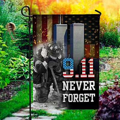 Garden Flag (11.5" x 17.5")