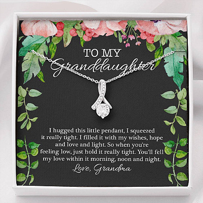 To My Granddaughter I Hugged This Little Pendant I Squeezed It Really Tight Alluring Pendant Necklace - Alluring Beauty Necklace