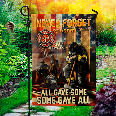 Garden Flag (11.5" x 17.5")