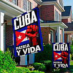 5KNG uu tien. Patria y Vida 30x40 Garden & House Mockup 2