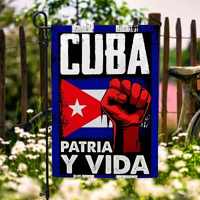 Garden Flag (11.5" x 17.5")