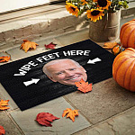1UT UU TIEN. Wipe Feet Here Doormat mockup 9