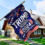 30x40 House Flag Mockup 5