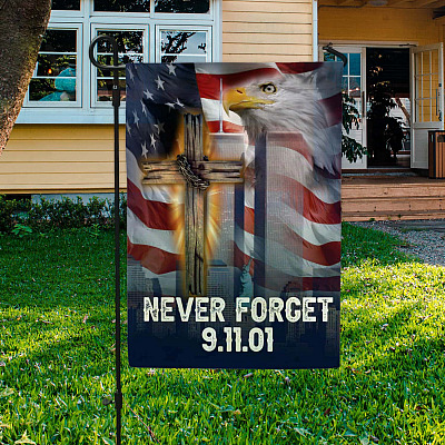 Garden Flag (11.5" x 17.5")