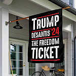 30x40 House Flag Mockup 1