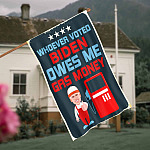 30x40 House Flag Mockup 4