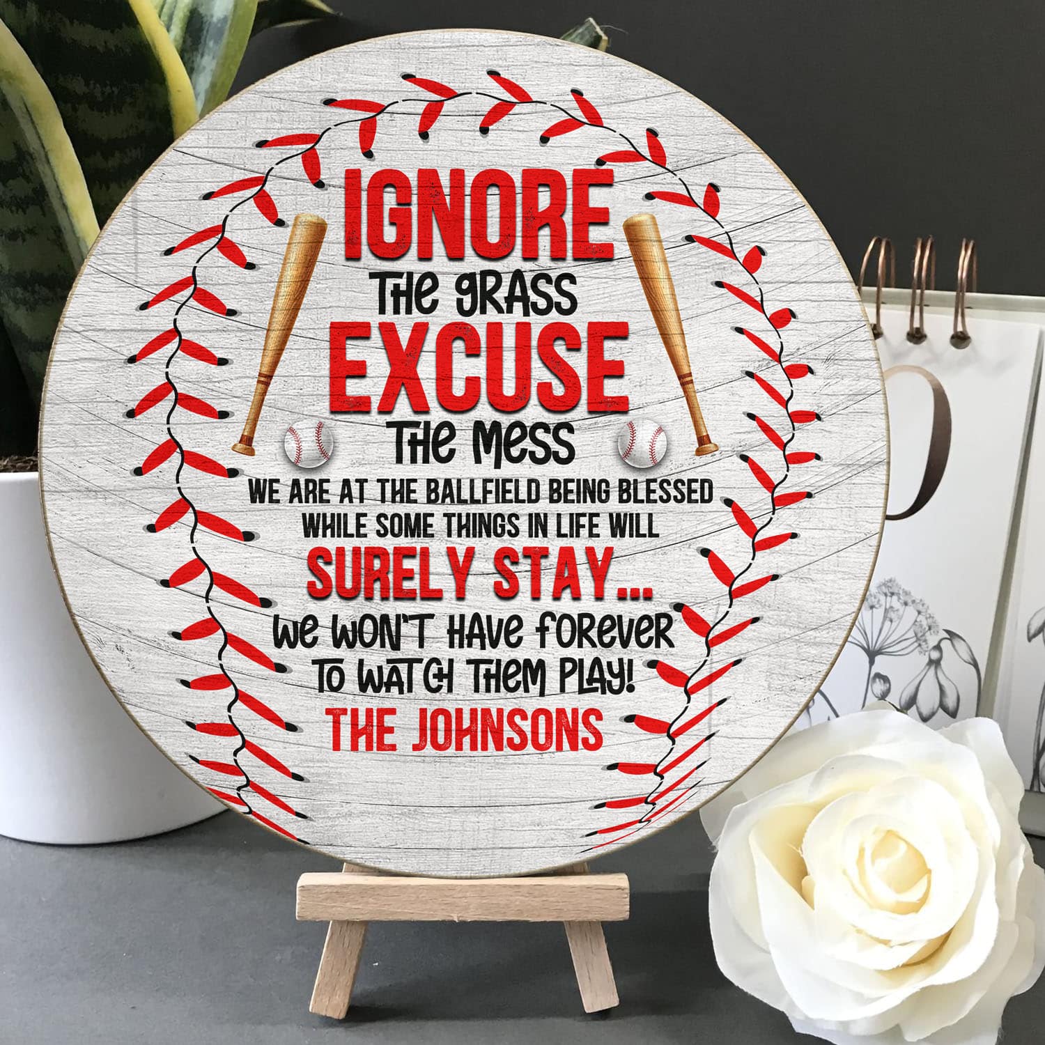 2O. Ignore The Grass-Sample Design Door Sign Mockup 5