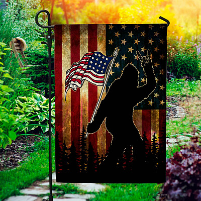 Garden Flag (11.5" x 17.5")