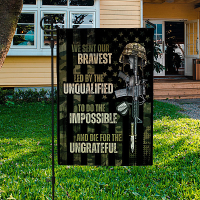 Garden Flag (11.5" x 17.5")