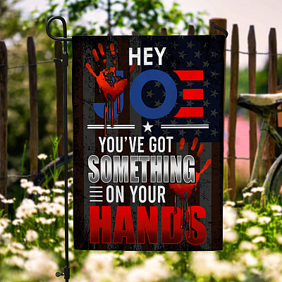 Garden Flag (11.5" x 17.5")