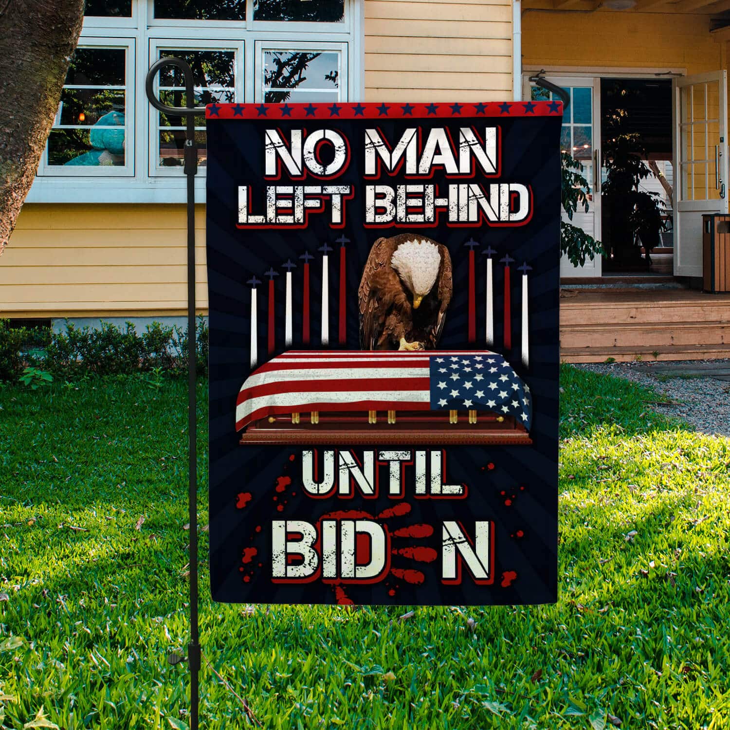 Size 30x40 Garden Flag Mockup 3