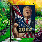 30x40-side1 Garden Flag Mockup 1