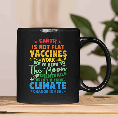 In This House We Believe Earth Is Not Flat Vaccines Work Coffee Mug - Beer Stein - Water Bottle - Color Changing Mug