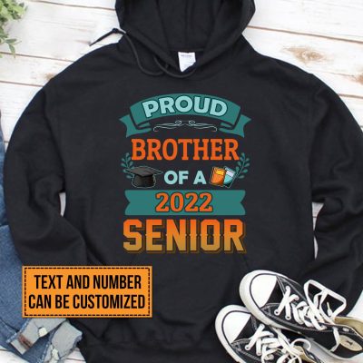Alternative view of Personalized Proud Mom Dad Of A 2021 Senior Name And Year  T-shirt - Custom Graduation 2021 Hoodie - Sweatshirt