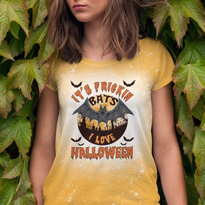 It's Frickin Bats I Love Halloween Bleached T-Shirt - Funny Halloween Bleached Shirt