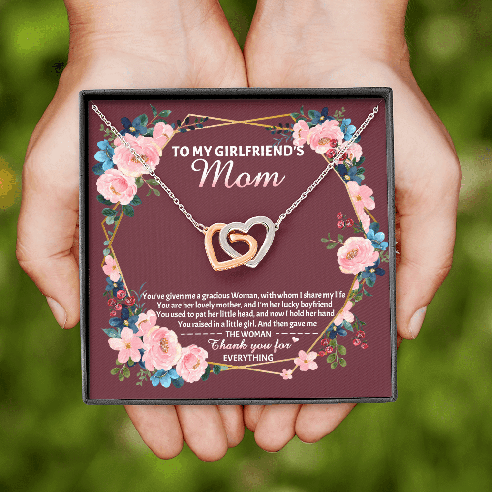 To My Girlfriend's Mom Interlocking Hearts Pendant Necklace - Mother's Day Gift For Girlfriend's Mom