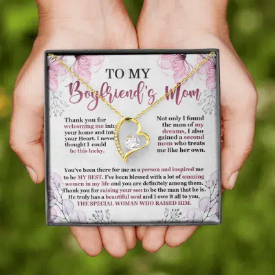 To My Boyfriend's Mom Thank You For Welcoming Me Forever Heart Pendant Necklace