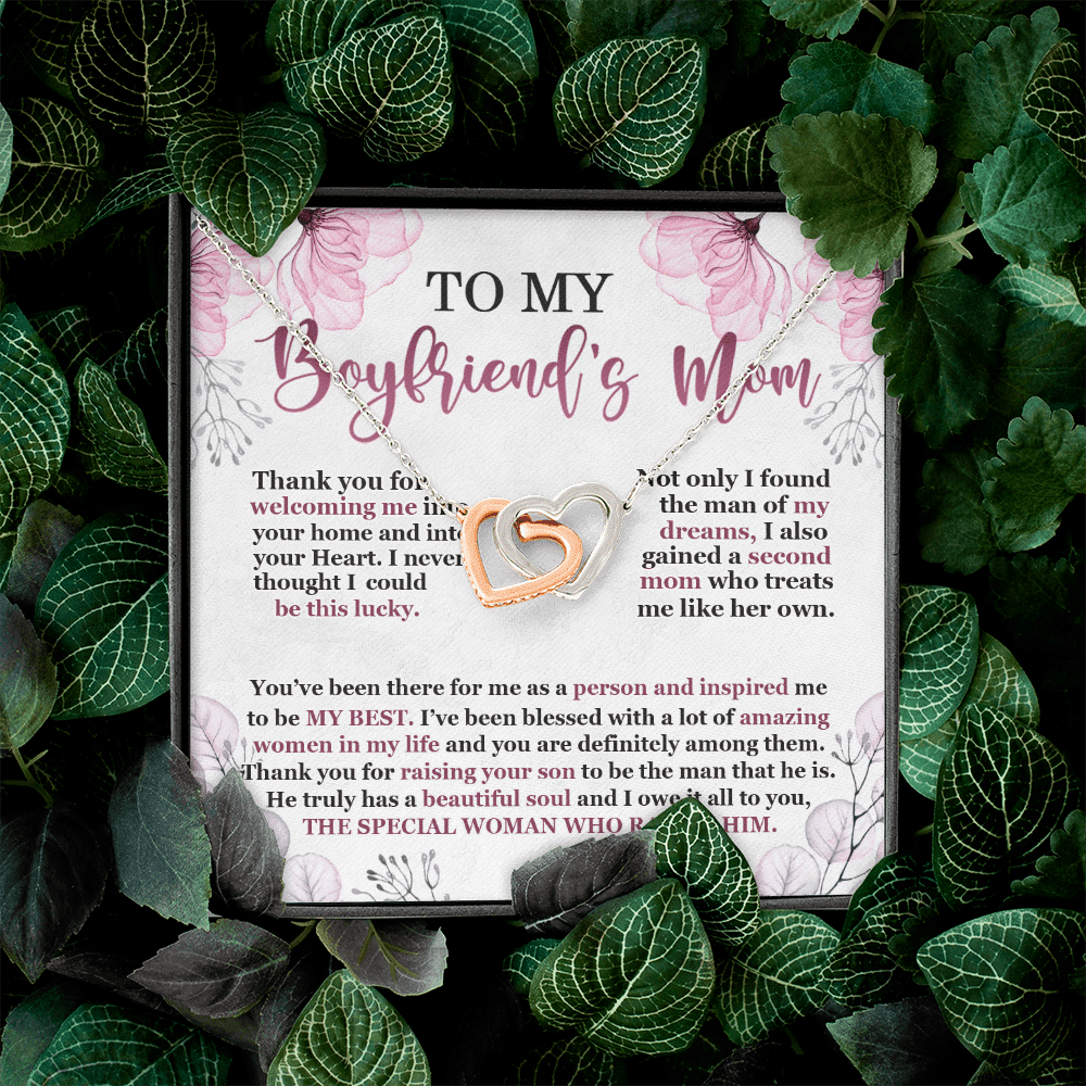 To My Boyfriend's Mom Thank You For Welcoming Me Interloking Hearts Pendant Necklace