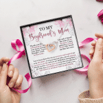 To My Boyfriend's Mom Thank You For Welcoming Me Interloking Hearts Pendant Necklace