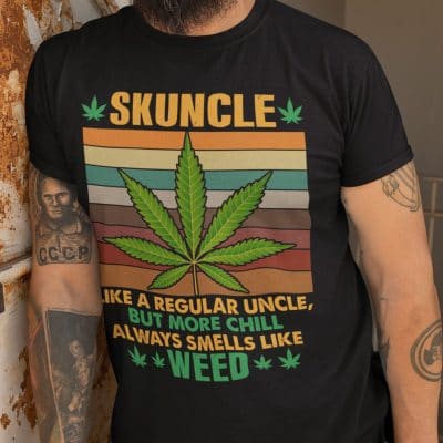 Alternative view of Skuncle Like A Regular Uncle But More Chill Always Smells Like Weed Retro Vintage T-Shirt