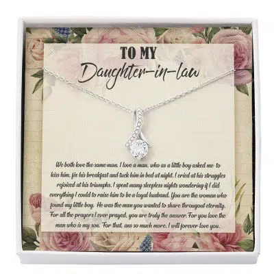 To My Daughter-In-Law We Both Love The Same Man Alluring Necklace From Mom - Birthday Gift To Daughter
