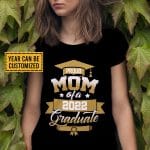 Personalized Proud Mom Of A 2022 Graduate Senior T-shirt