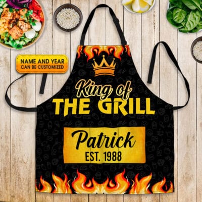 Personalized Aprons For Dad Gifts King Of The Grill Funny Cooking Apron With Three Pockets - Adjustable Neck Strap Fits All Sizes