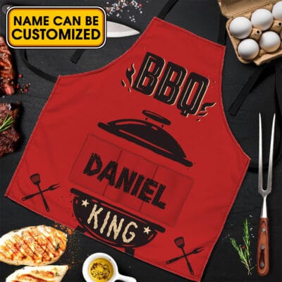 Personalized Aprons For Dad Gifts BBQ King Funny Cooking Apron With Three Pockets - Adjustable Neck Strap Fits All Sizes